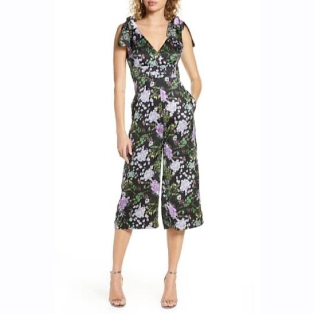 Women’s Foxiedox Black FloralJumpsuit Size XS